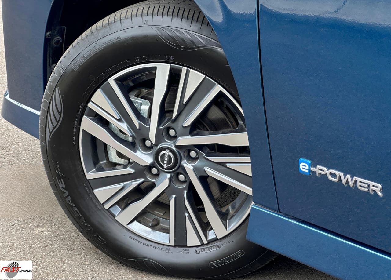 14 NISSAN SERENA HWS E-POWER 2025 1.4 TWO TONE AT KM.2RB BIRU F 1839 FCB