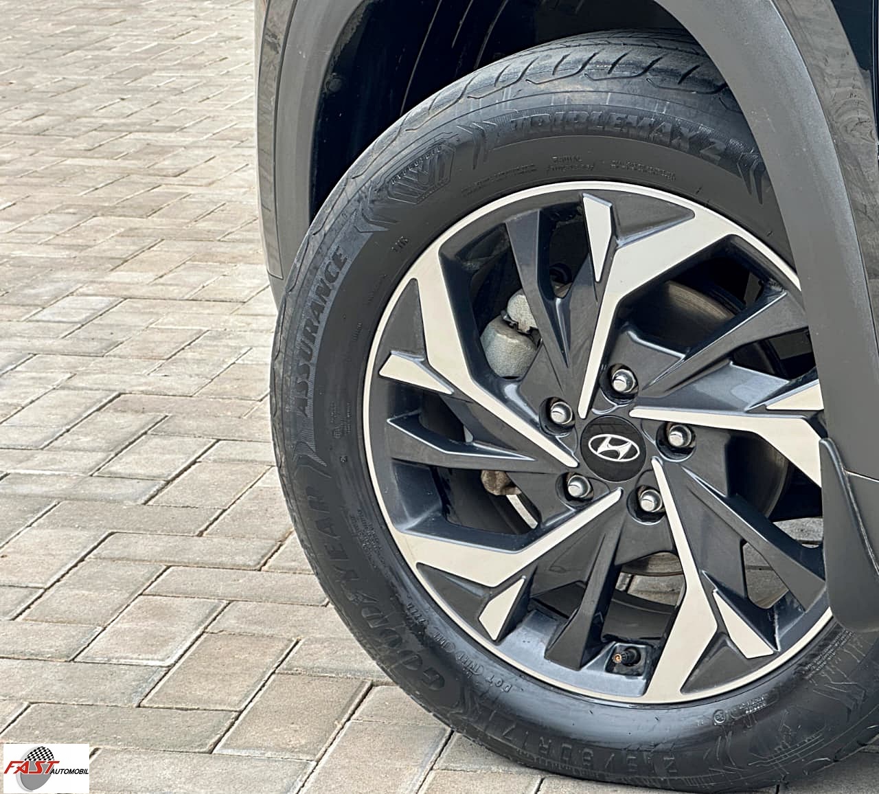 16 HYUNDAI CRETA STYLE 2022 HITAM KM 41RB B 1830 DKD