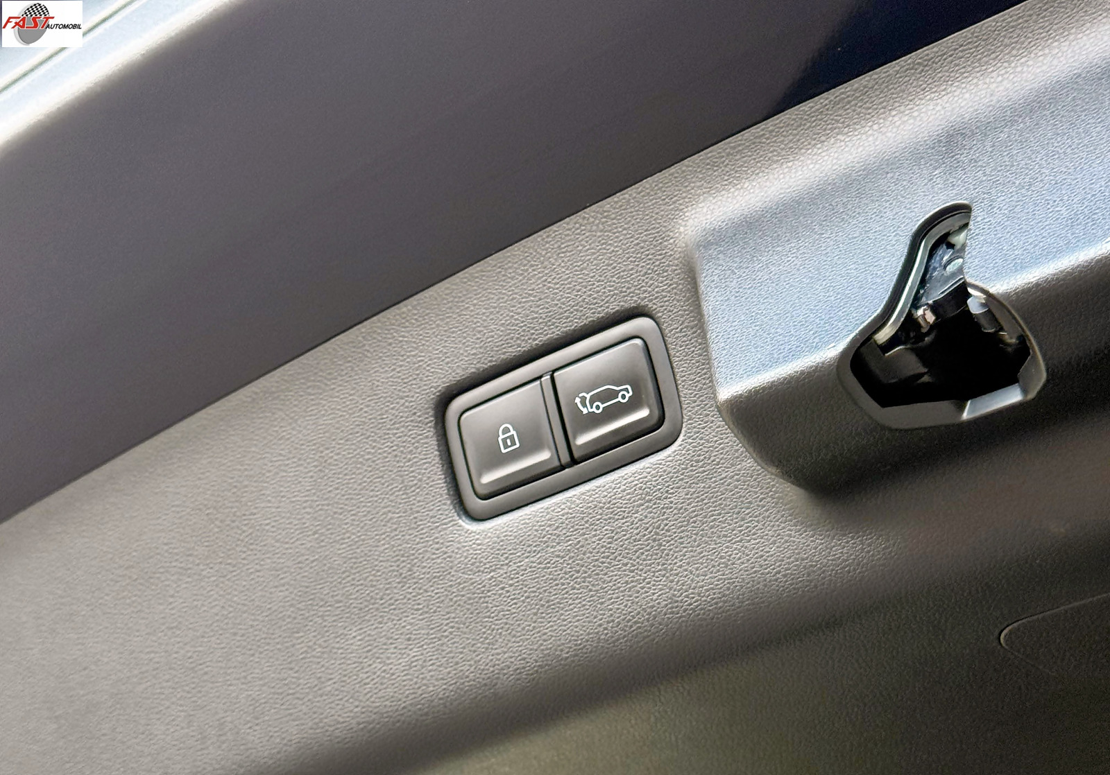 16 HYUNDAI SANTA FE 1.6 HYBRID CALLIGRAPHY 2024 KM.21RB HITAM B 1985 WCS