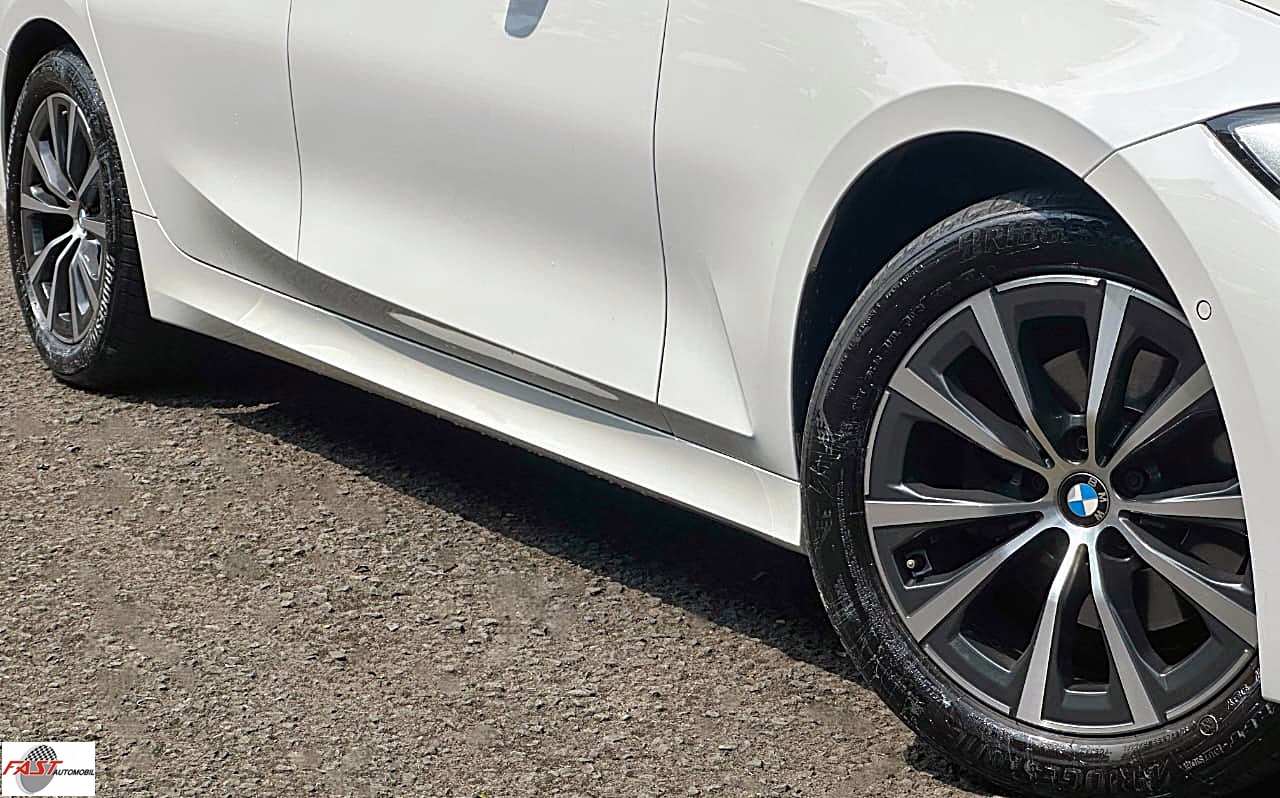 17 BMW 320i 2021 PUTIH B 1945 VO