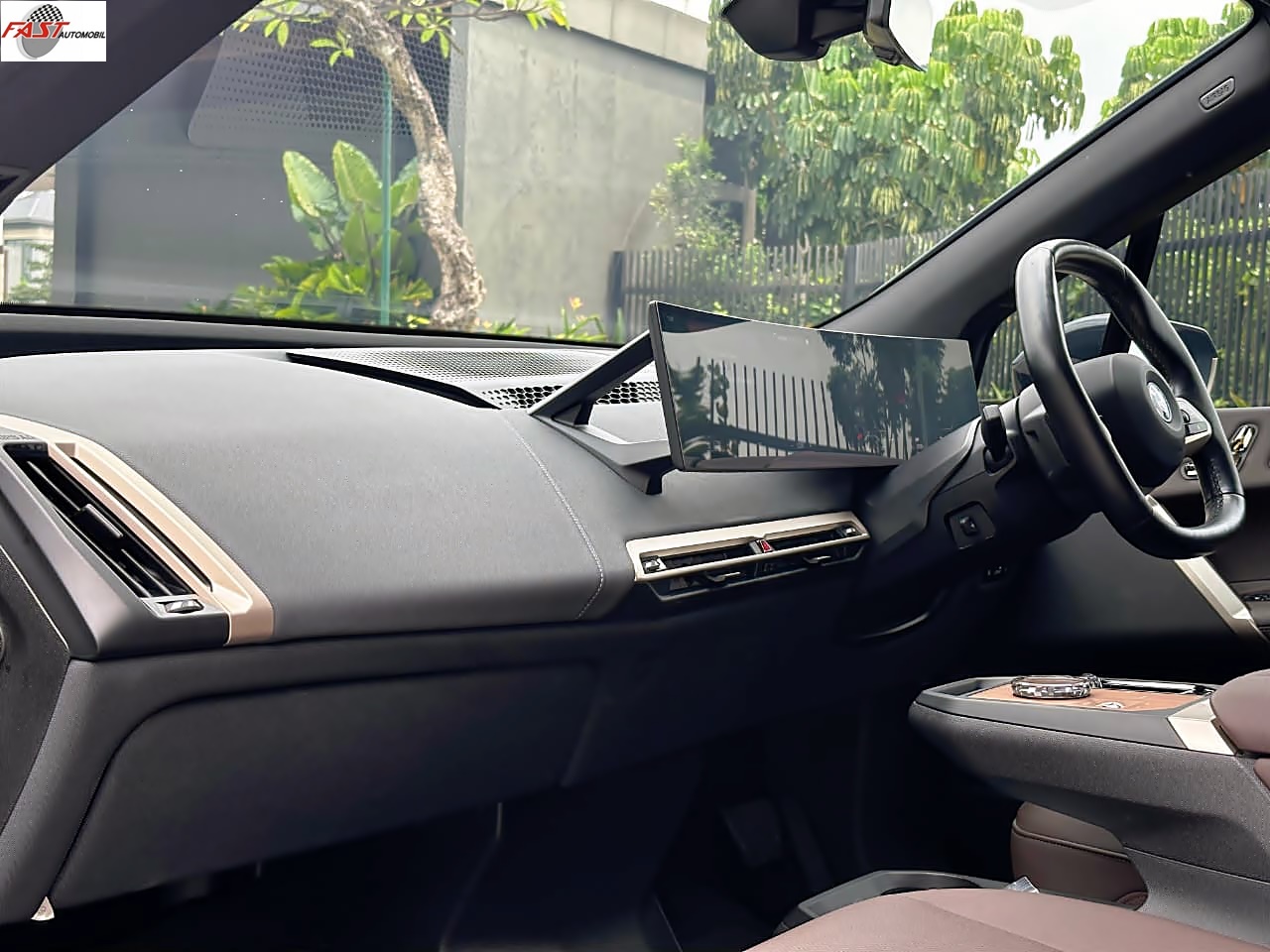 19 BMW iX xDrive40 Sport 2023 HITAM KM.31RB B 8888 JFR