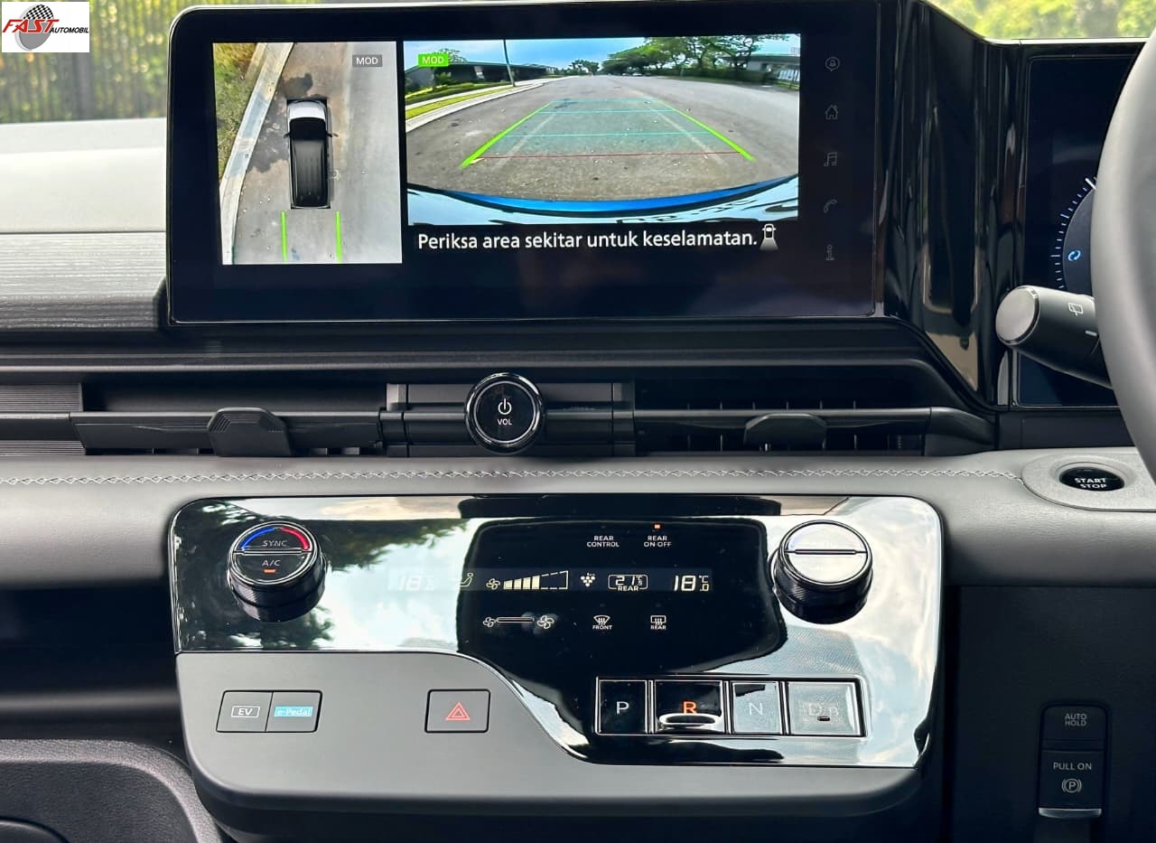 23 NISSAN SERENA HWS E-POWER 2025 1.4 TWO TONE AT KM.2RB BIRU F 1839 FCB