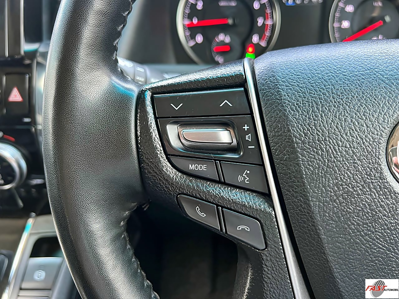 25 TOYOTA VELLFIRE ZG PREMSOUND 2015 KM.78RB GREY B 2450 STQ