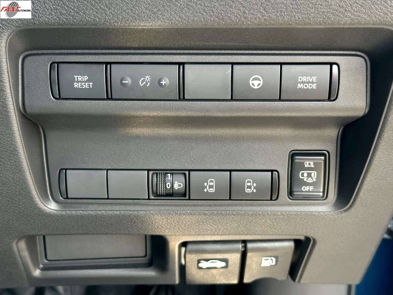 29 NISSAN SERENA HWS E-POWER 2025 1.4 TWO TONE AT KM.2RB BIRU F 1839 FCB