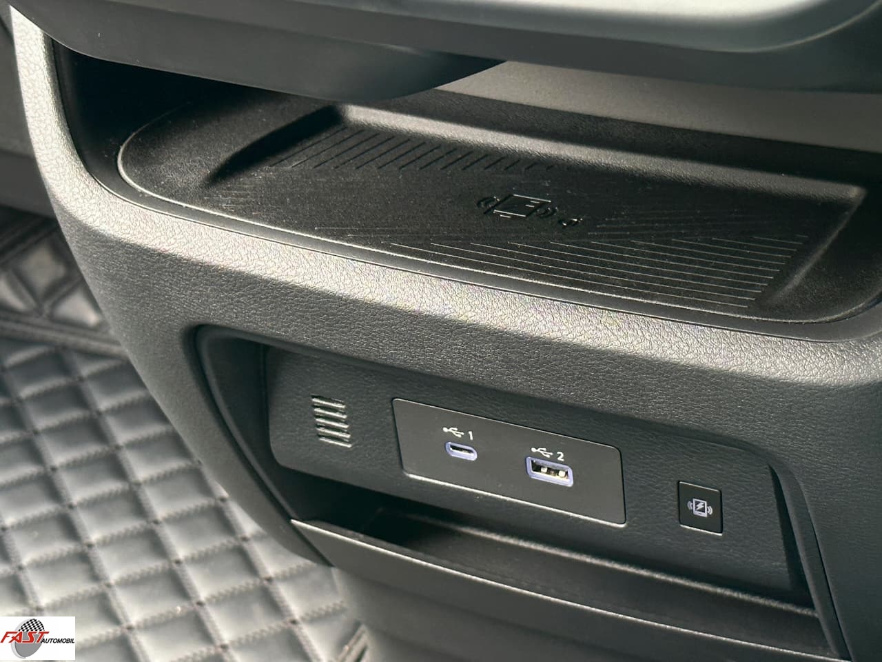 30 NISSAN SERENA HWS E-POWER 2025 1.4 TWO TONE AT KM.2RB BIRU F 1839 FCB