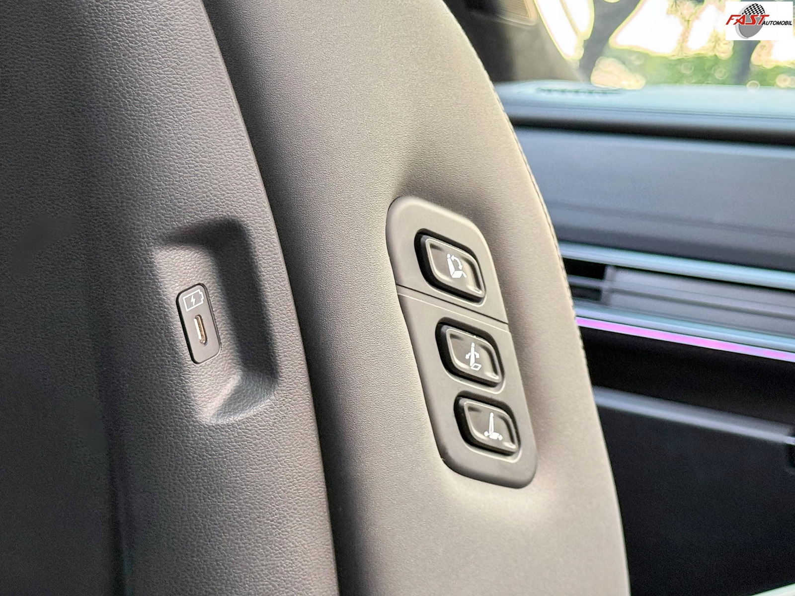 31 HYUNDAI SANTA FE 1.6 HYBRID CALLIGRAPHY 2024 KM.21RB HITAM B 1985 WCS