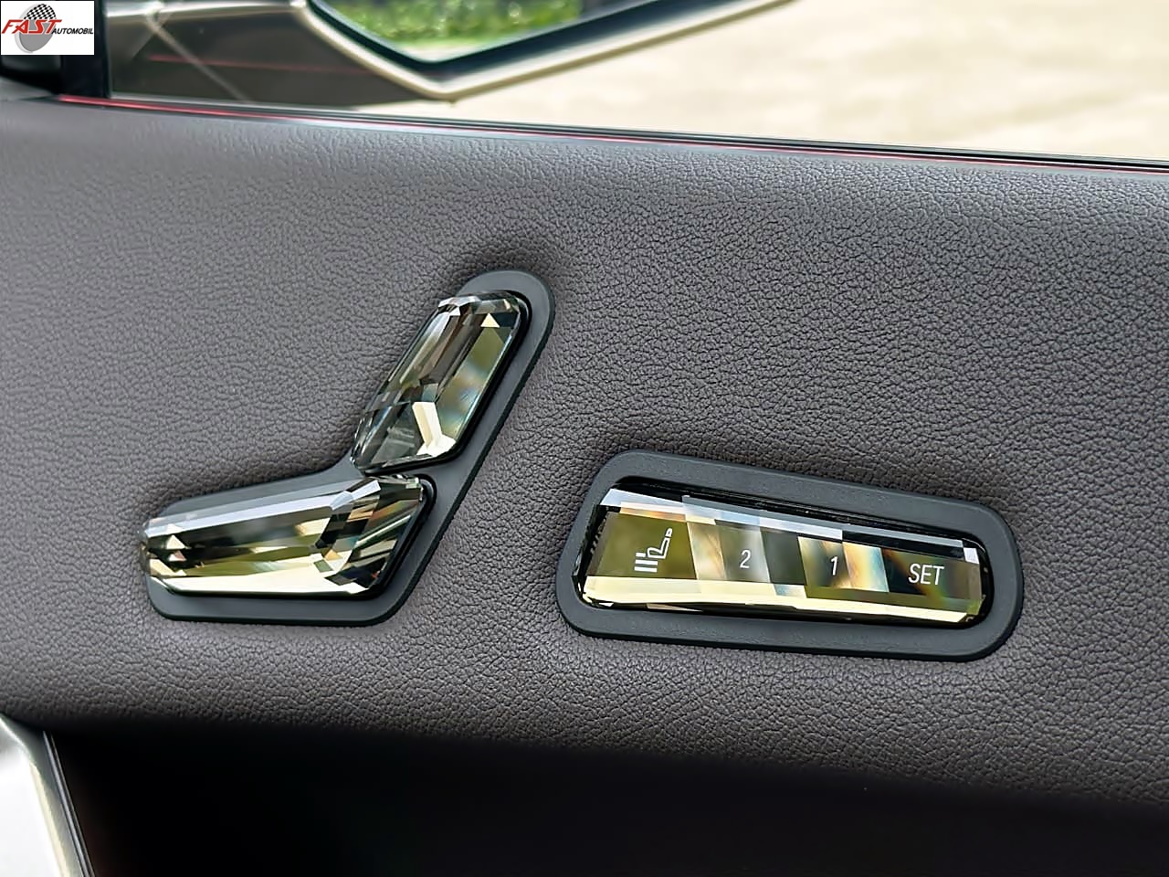 32 BMW iX xDrive40 Sport 2023 HITAM KM.31RB B 8888 JFR