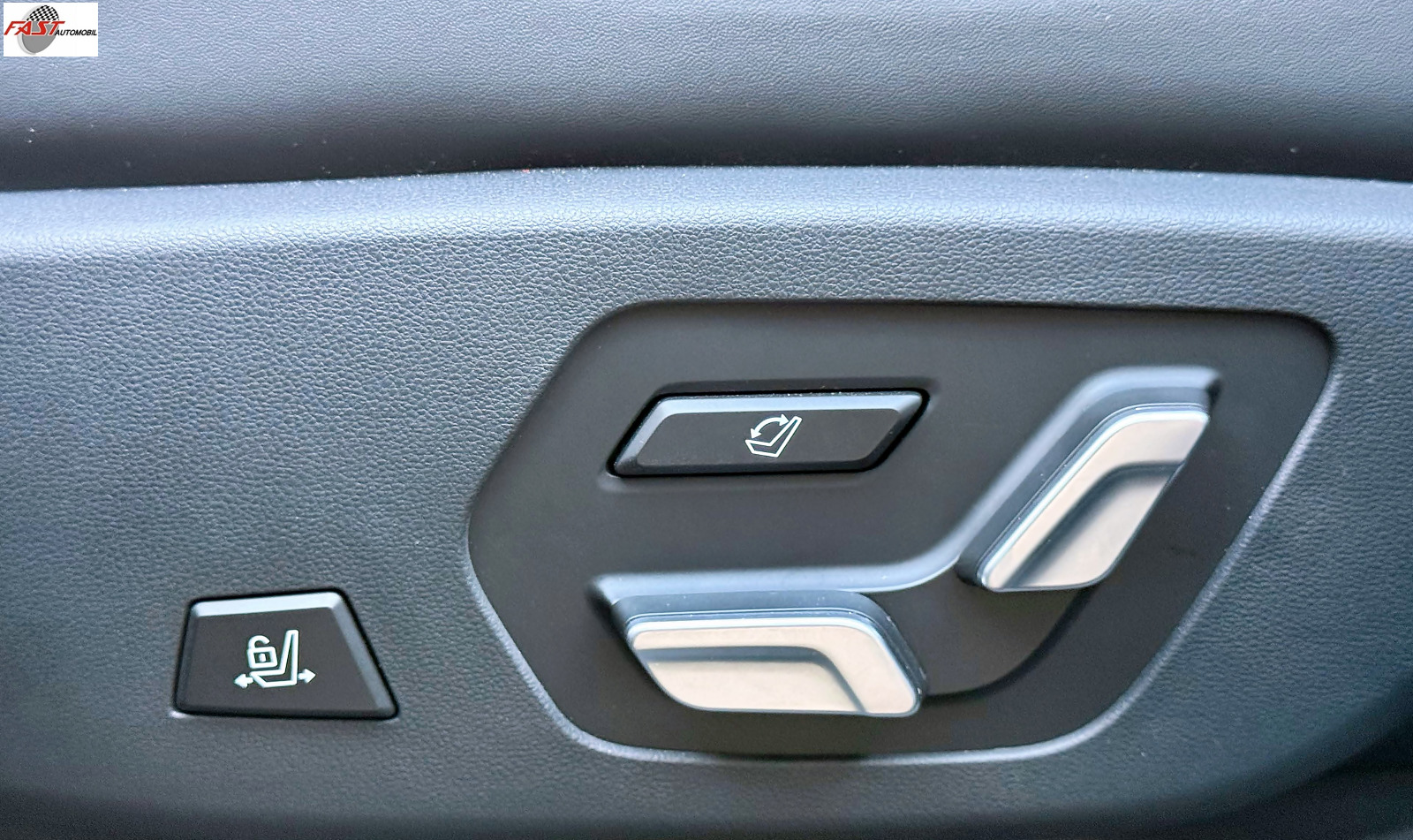 33 HYUNDAI SANTA FE 1.6 HYBRID CALLIGRAPHY 2024 KM.21RB HITAM B 1985 WCS