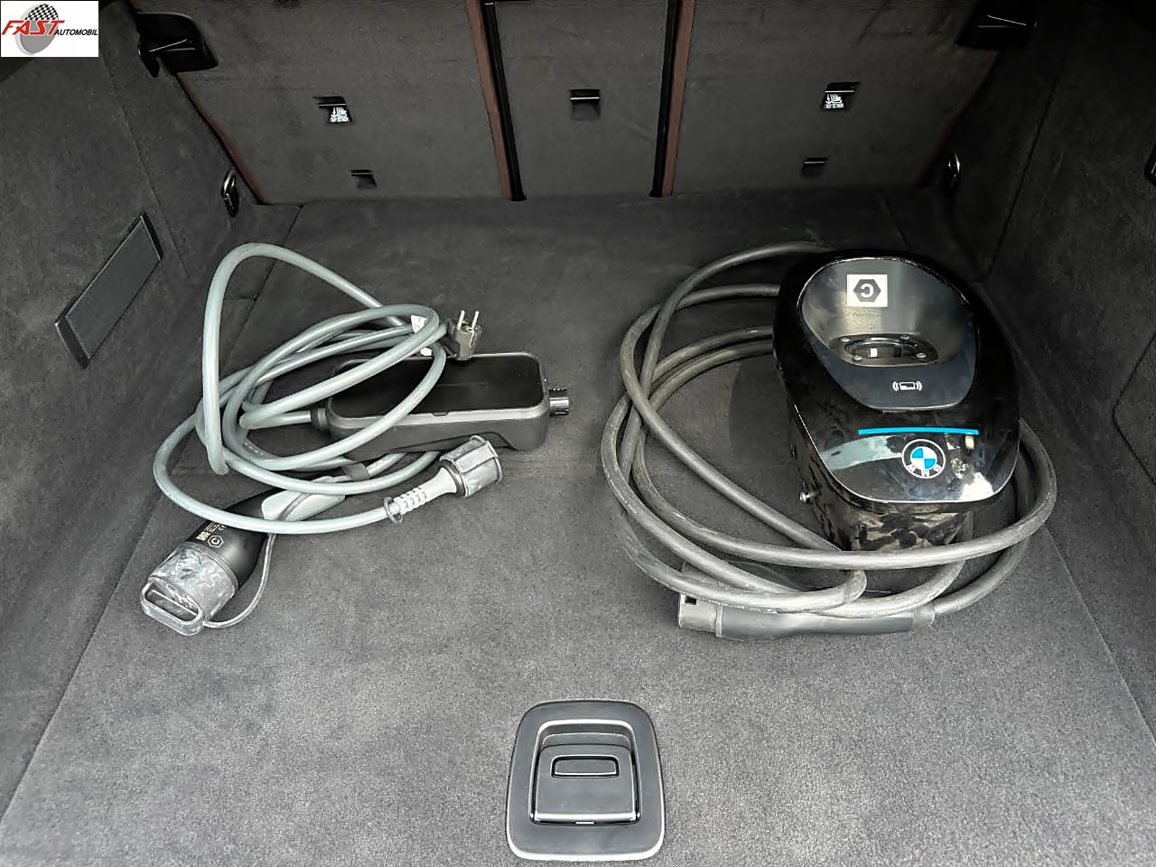 34 BMW iX xDrive40 Sport 2023 HITAM KM.31RB B 8888 JFR