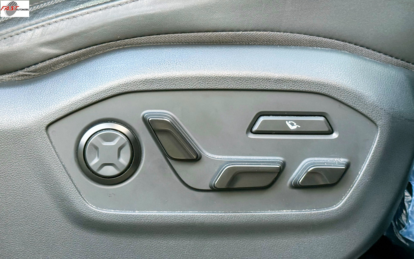 34 HYUNDAI SANTA FE 1.6 HYBRID CALLIGRAPHY 2024 KM.21RB HITAM B 1985 WCS