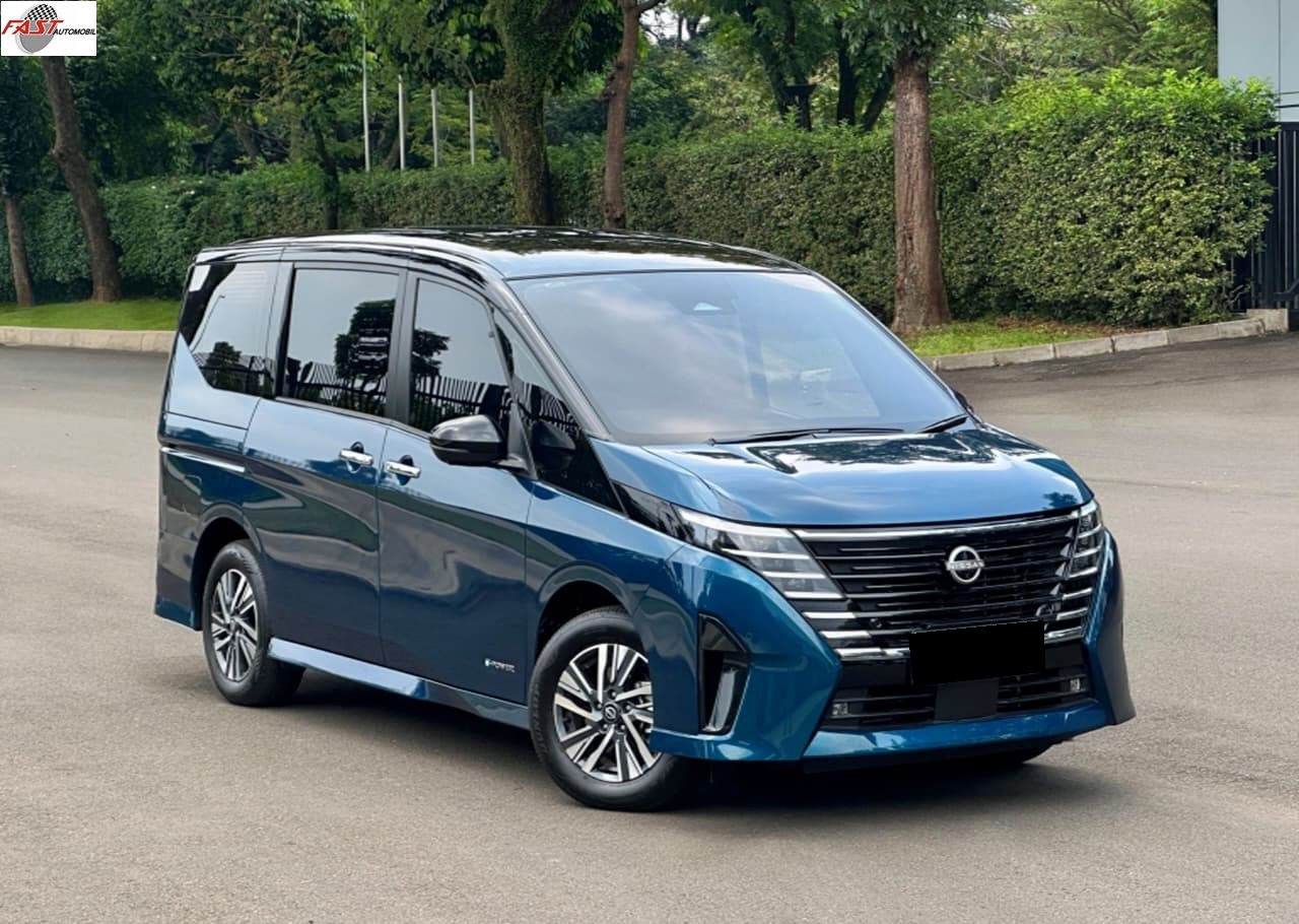 4 NISSAN SERENA HWS E-POWER 2025 1.4 TWO TONE AT KM.2RB BIRU F 1839 FCB