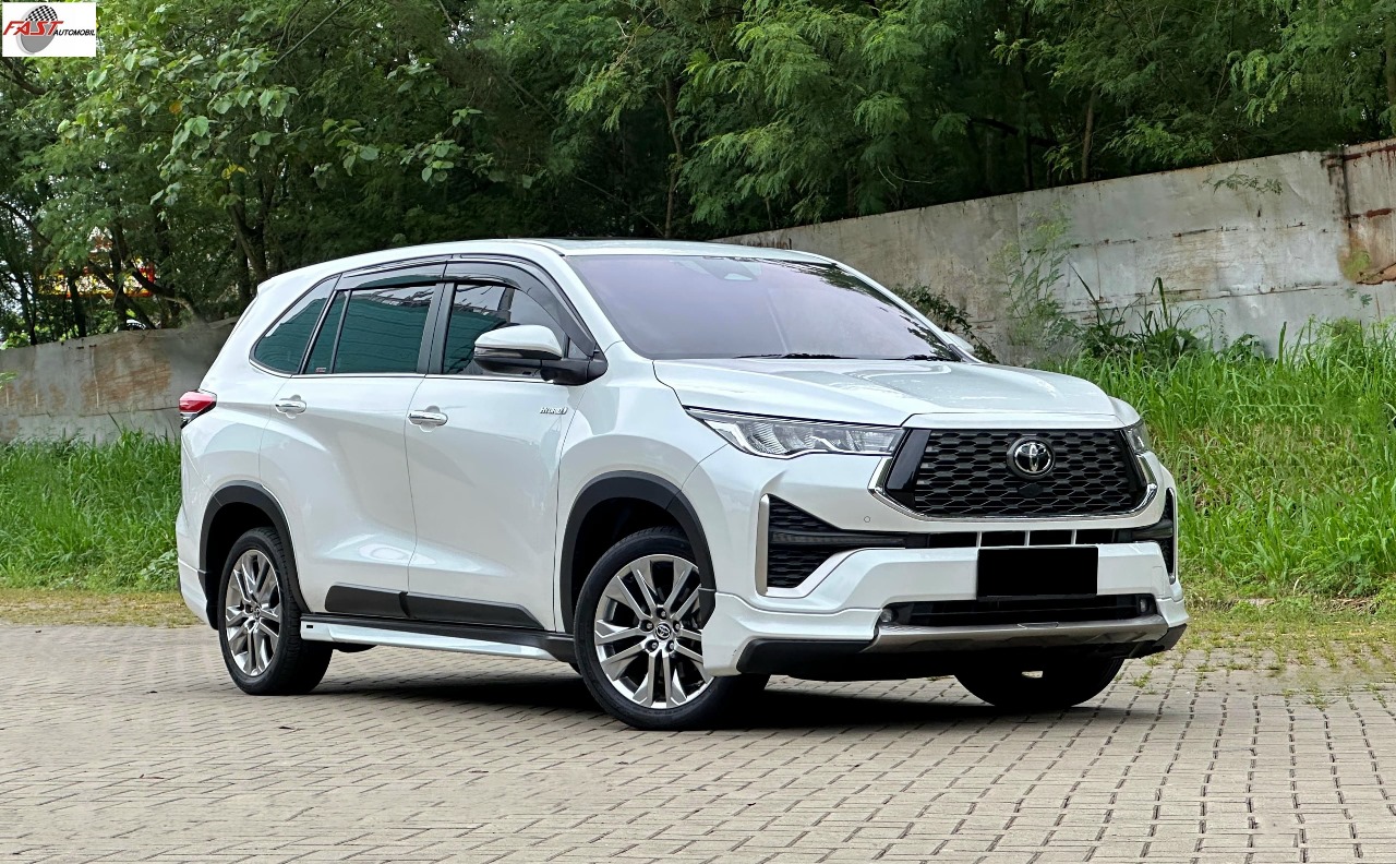 4 TOYOTA INNOVA ZENIX Q 2025 PUTIH B 1171 BR