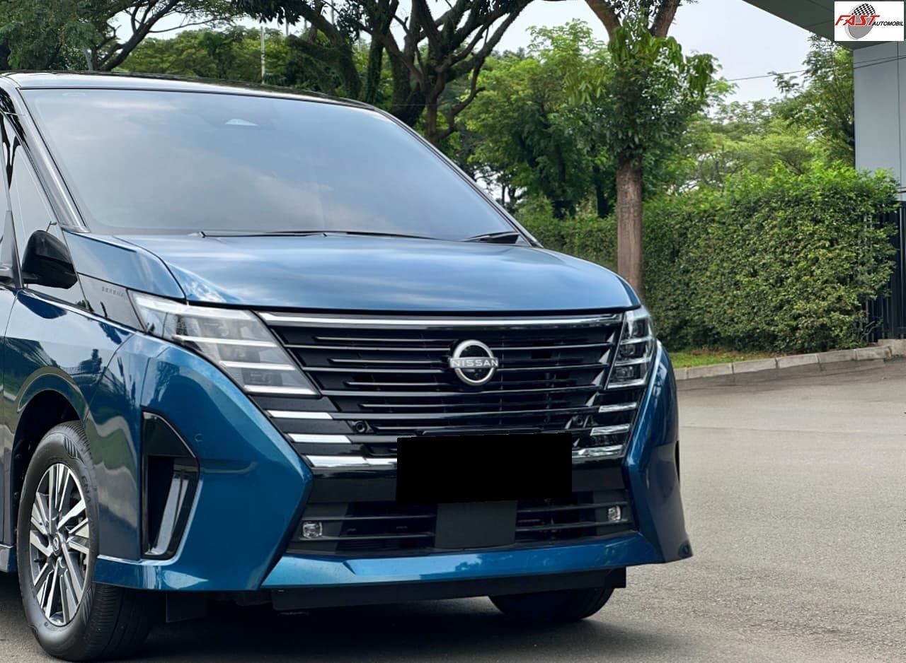 7 NISSAN SERENA HWS E-POWER 2025 1.4 TWO TONE AT KM.2RB BIRU F 1839 FCB