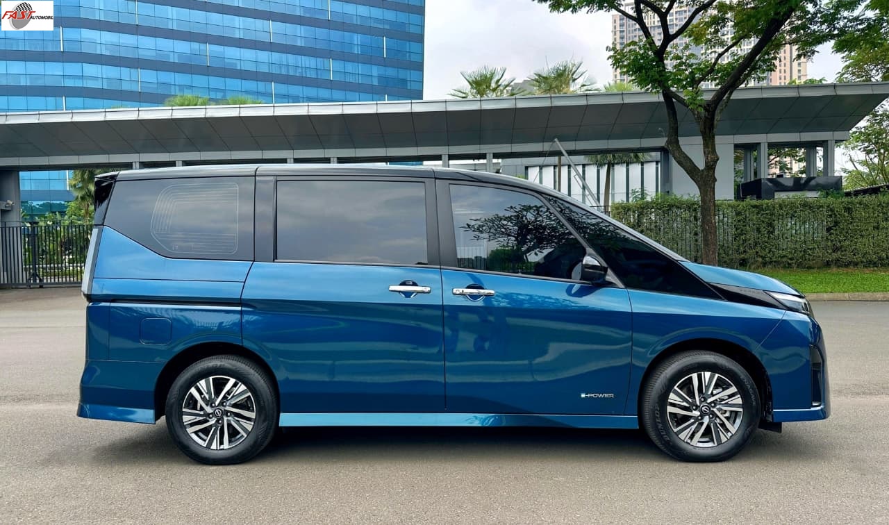 9 NISSAN SERENA HWS E-POWER 2025 1.4 TWO TONE AT KM.2RB BIRU F 1839 FCB