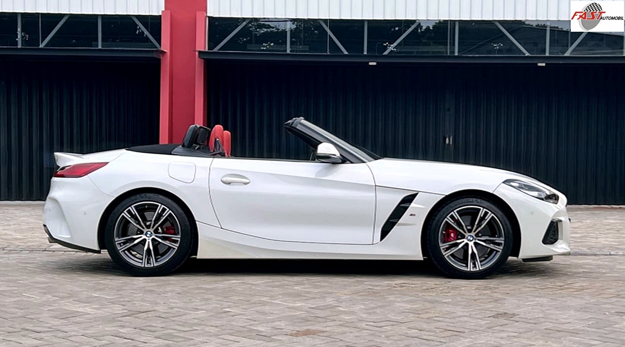 BMW Z4 PUTIH KM.4RB B 1813 KDZ 10