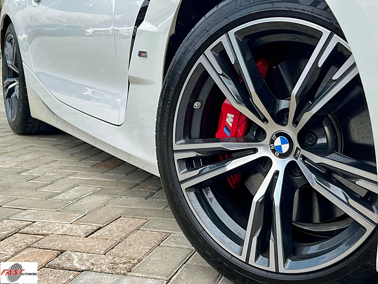 BMW Z4 PUTIH KM.4RB B 1813 KDZ 19