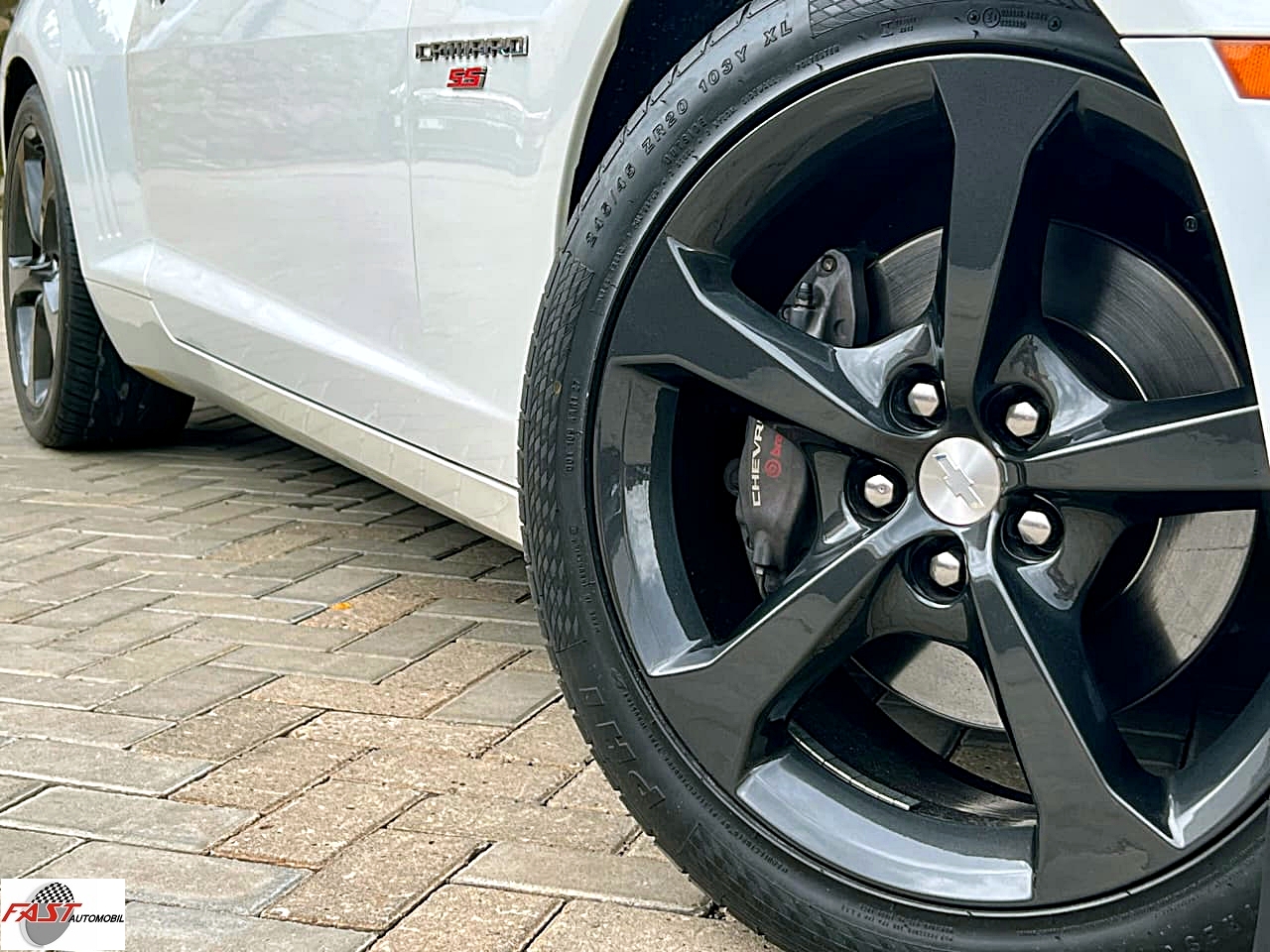 CHEVROLET CAMARO PUTIH B 87 GNN 12