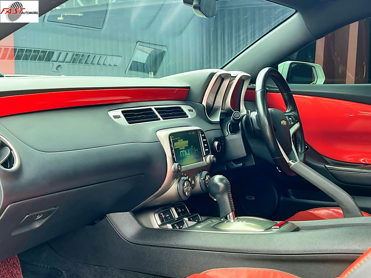 CHEVROLET CAMARO PUTIH B 87 GNN 17