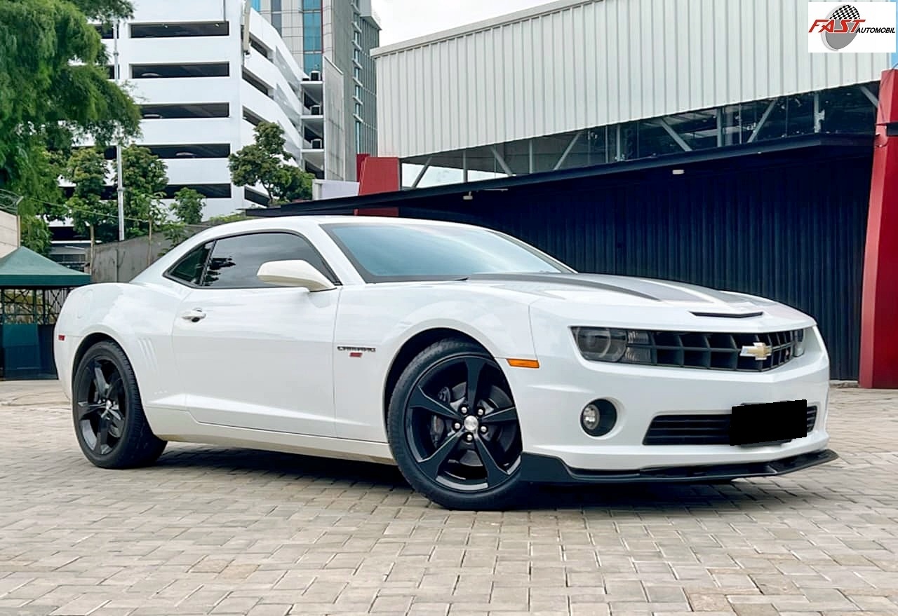 CHEVROLET CAMARO PUTIH B 87 GNN 2