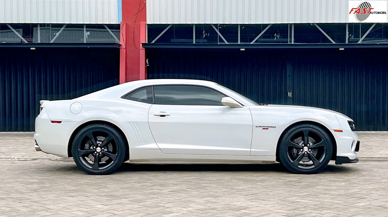 CHEVROLET CAMARO PUTIH B 87 GNN 7