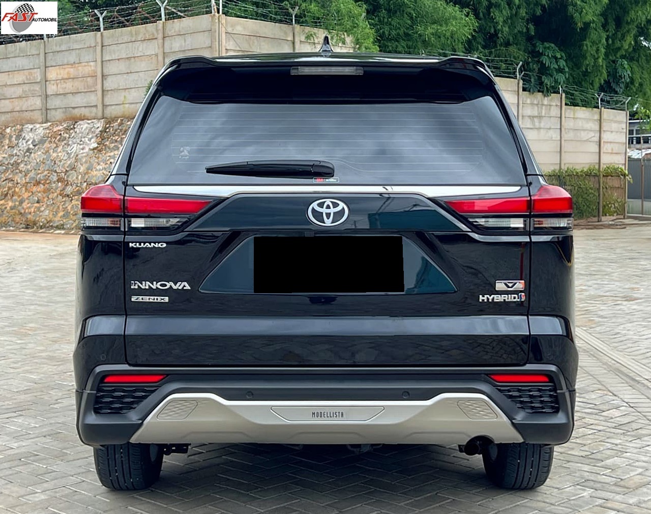 TOYOTA INNOVA ZENIX V HYBRID MODELLISTA 2025 PUTIH KM 7RB B 811 DAN 8