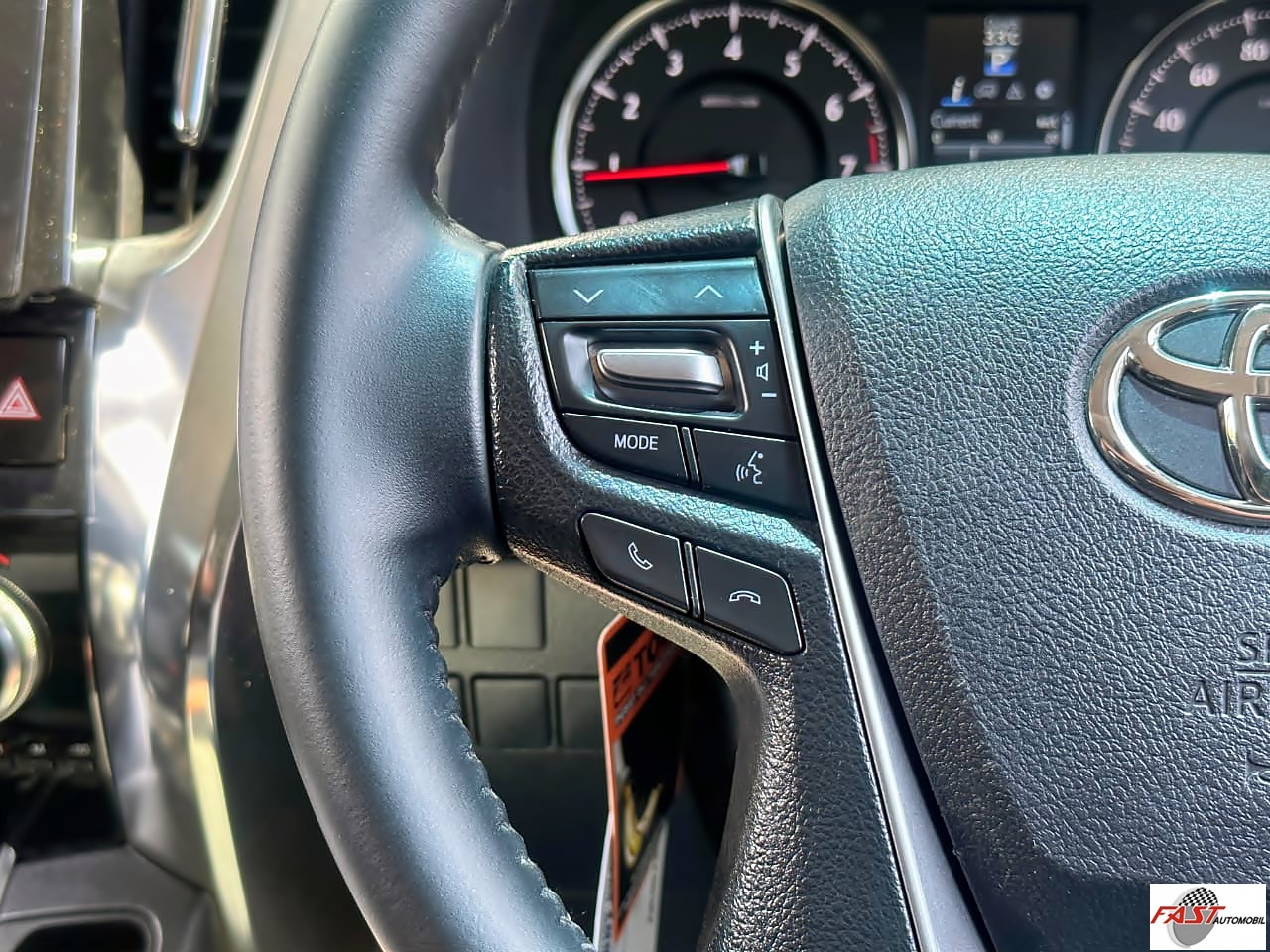 TOYOTA VELLFIRE Z 2015 HITAM KM 86RB L 1608 AAH 20