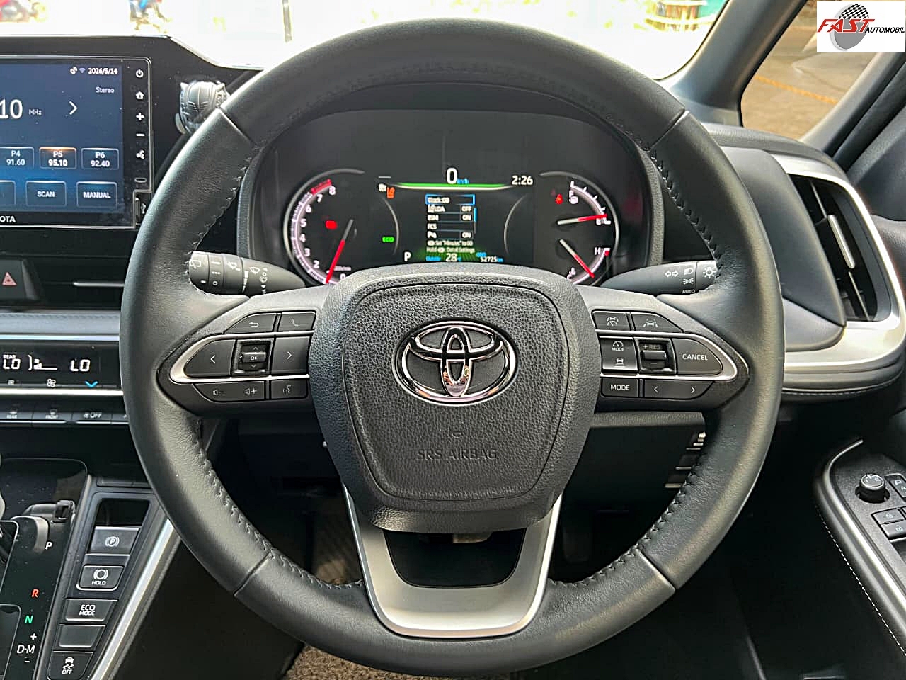 TOYOTA VOXY 2022 HITAM KM 52RB B 1670 NIQ 19