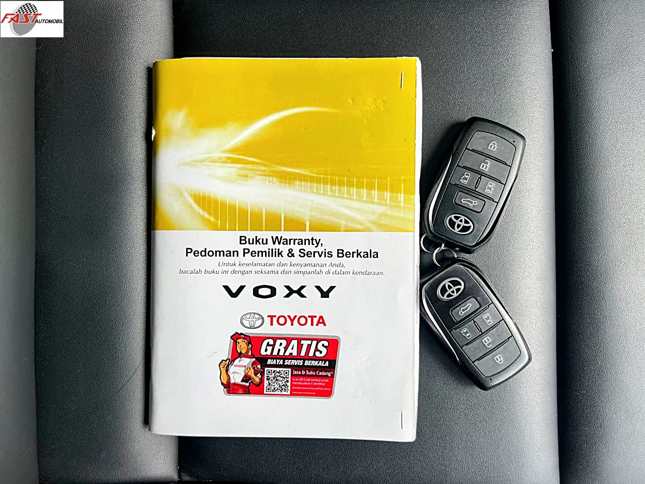 TOYOTA VOXY 2022 HITAM KM 52RB B 1670 NIQ 31