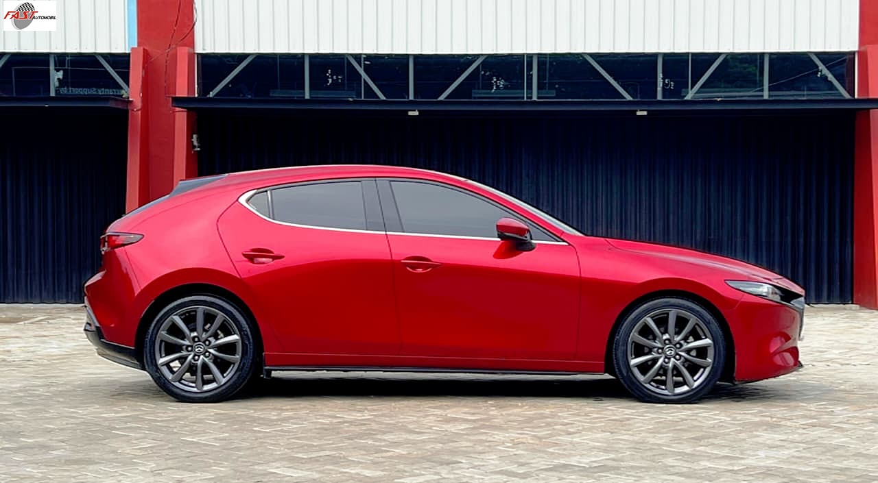 10 MAZDA 3 2020 HATCHBACK SUNROOF LOW KM.28RB MERAH B 1944 WZX