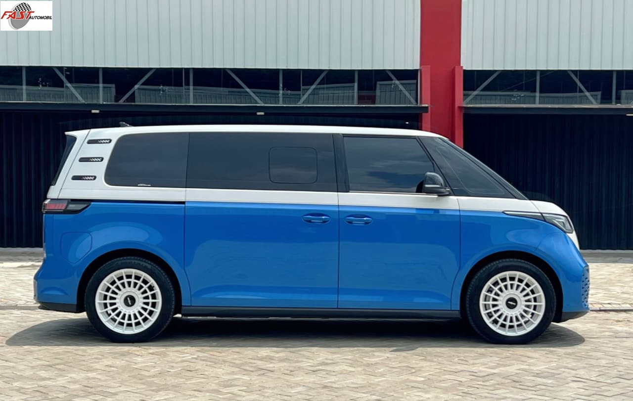 10 VOLKSWAGEN ID BUZZ LWB 20252026 KM.968 PERAK B 8 LUE