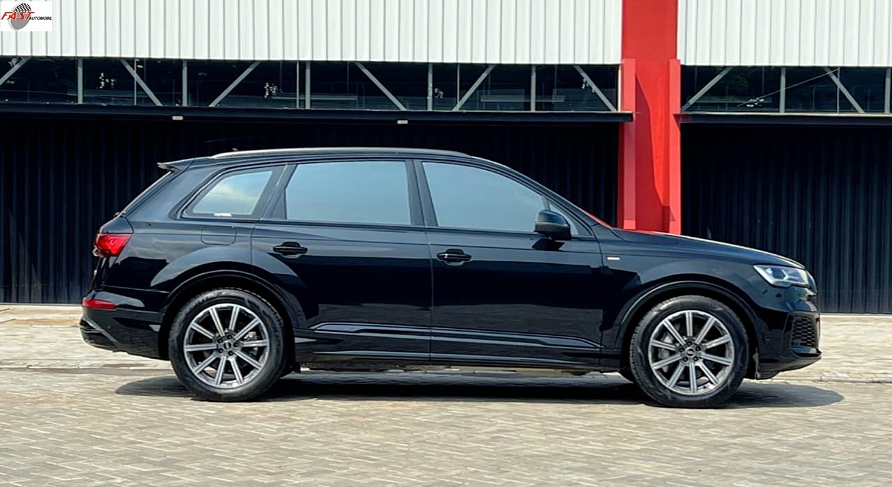 11 AUDI Q7 QUATTRO SLINE 3.0 TFSi FACELIFT 2023 2022 HITAM B 2612 BBS