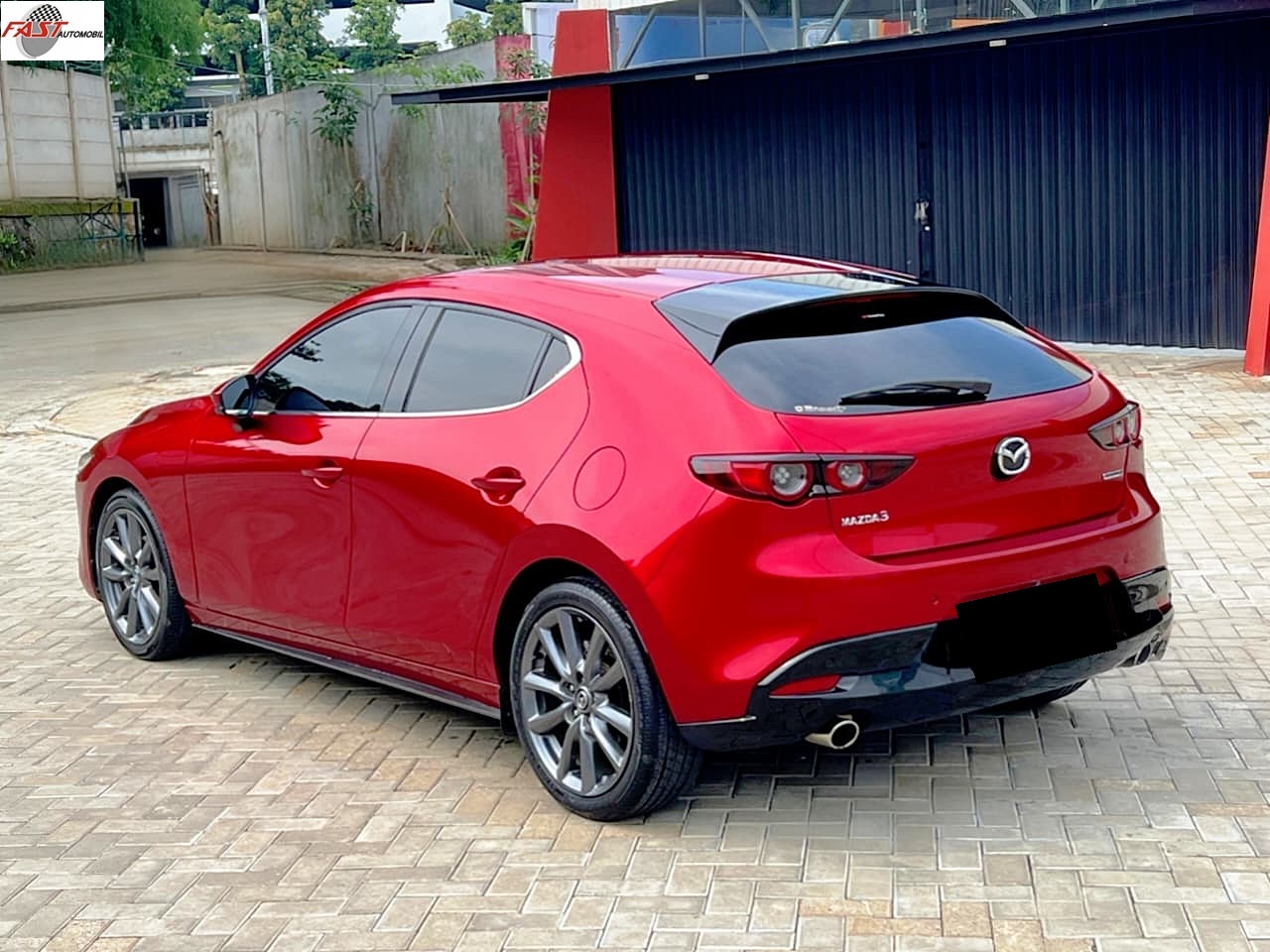 11 MAZDA 3 2020 HATCHBACK SUNROOF LOW KM.28RB MERAH B 1944 WZX