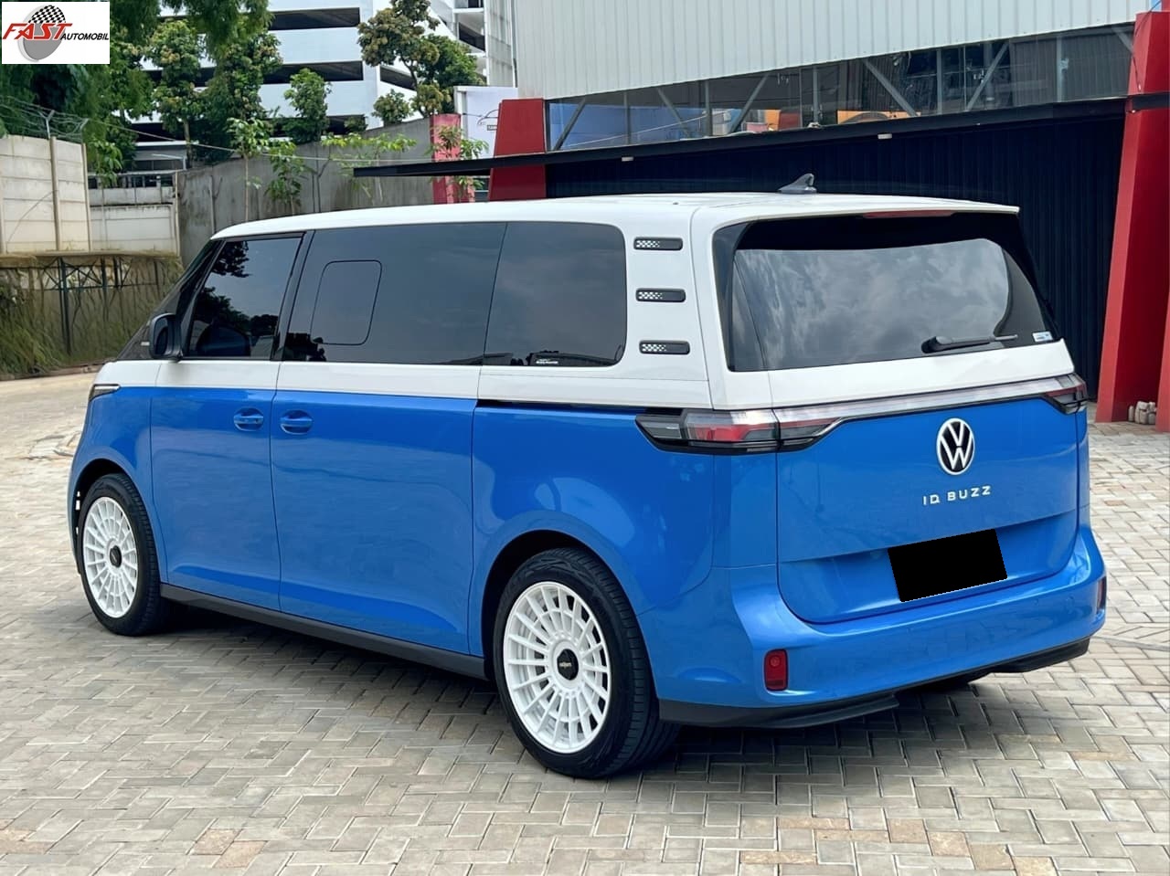 11 VOLKSWAGEN ID BUZZ LWB 20252026 KM.968 PERAK B 8 LUE