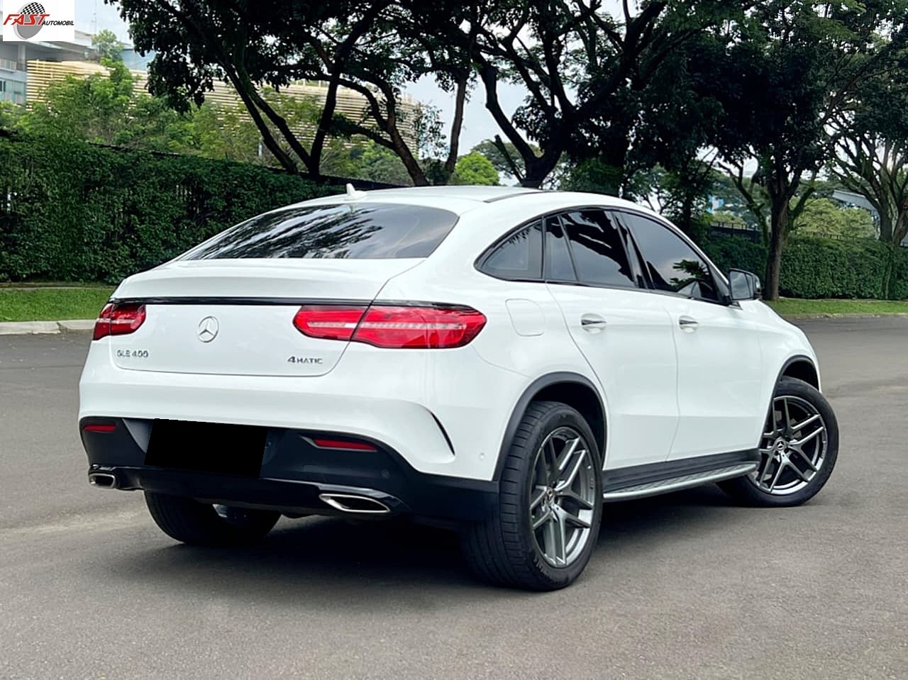 12 MERCEDES BENZ GLE 400 AMG COUPE 2016 PUTIH M 168