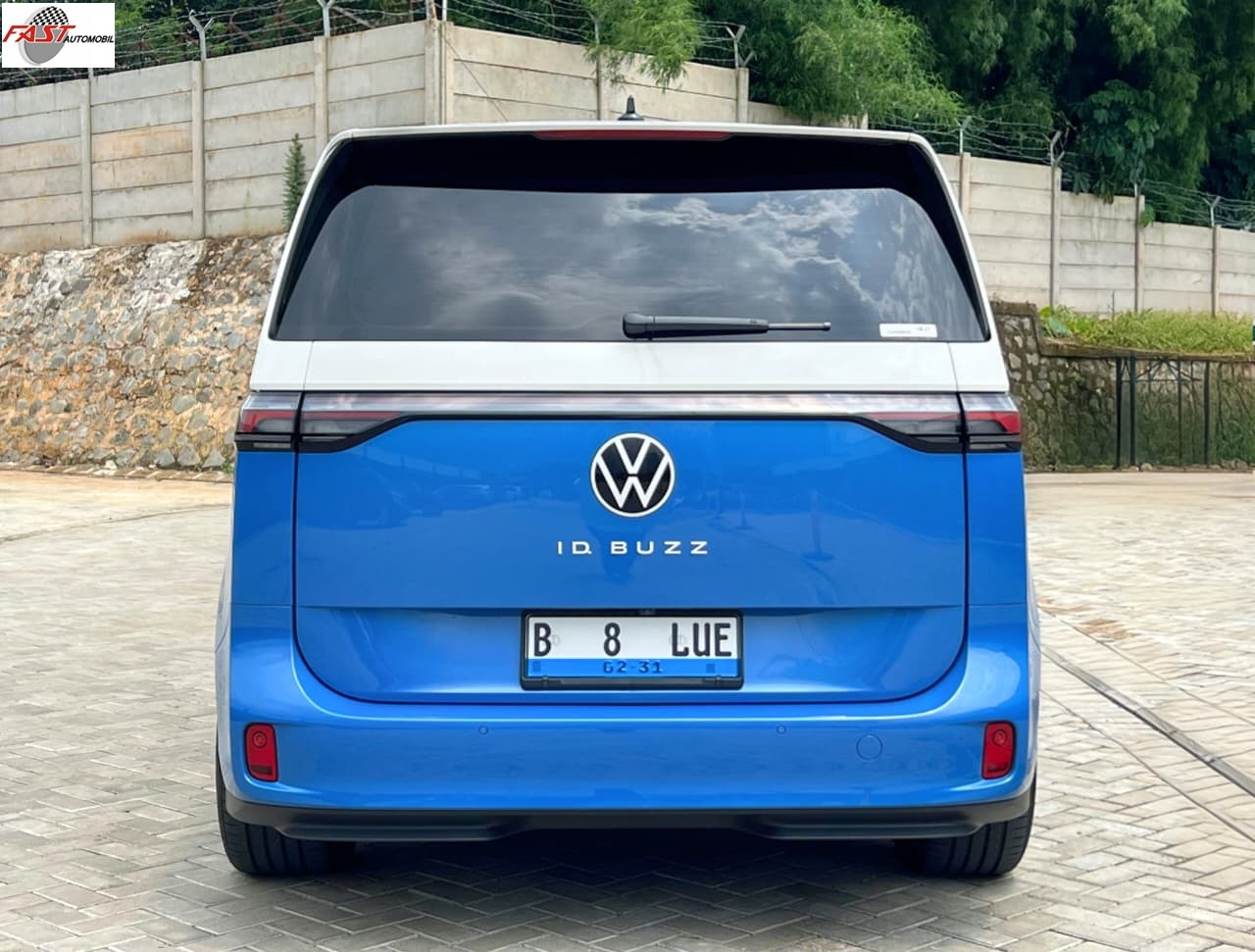 12 VOLKSWAGEN ID BUZZ LWB 20252026 KM.968 PERAK B 8 LUE