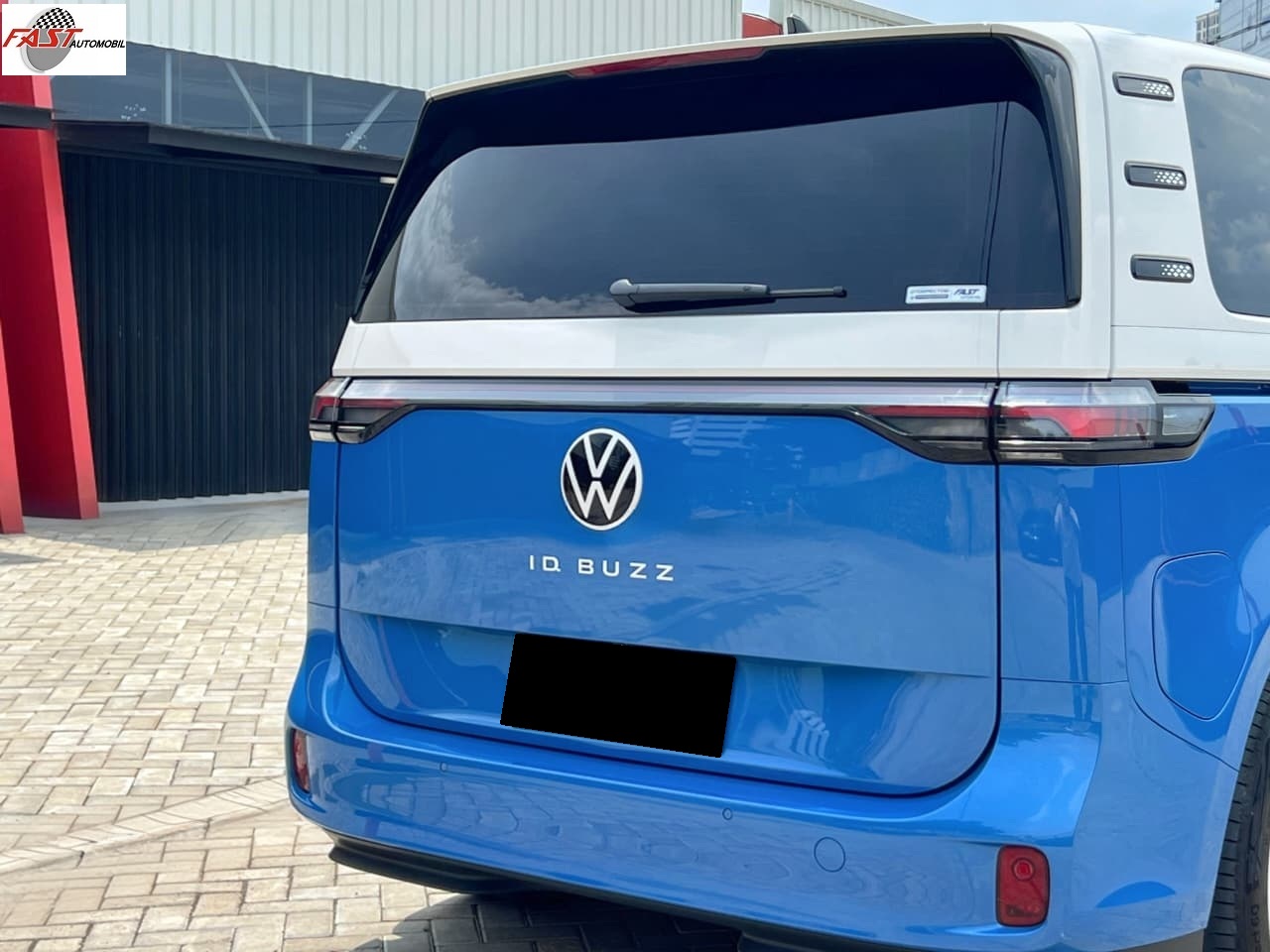 13 VOLKSWAGEN ID BUZZ LWB 20252026 KM.968 PERAK B 8 LUE