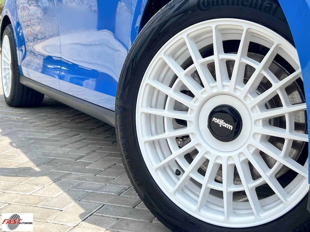 16 VOLKSWAGEN ID BUZZ LWB 20252026 KM.968 PERAK B 8 LUE