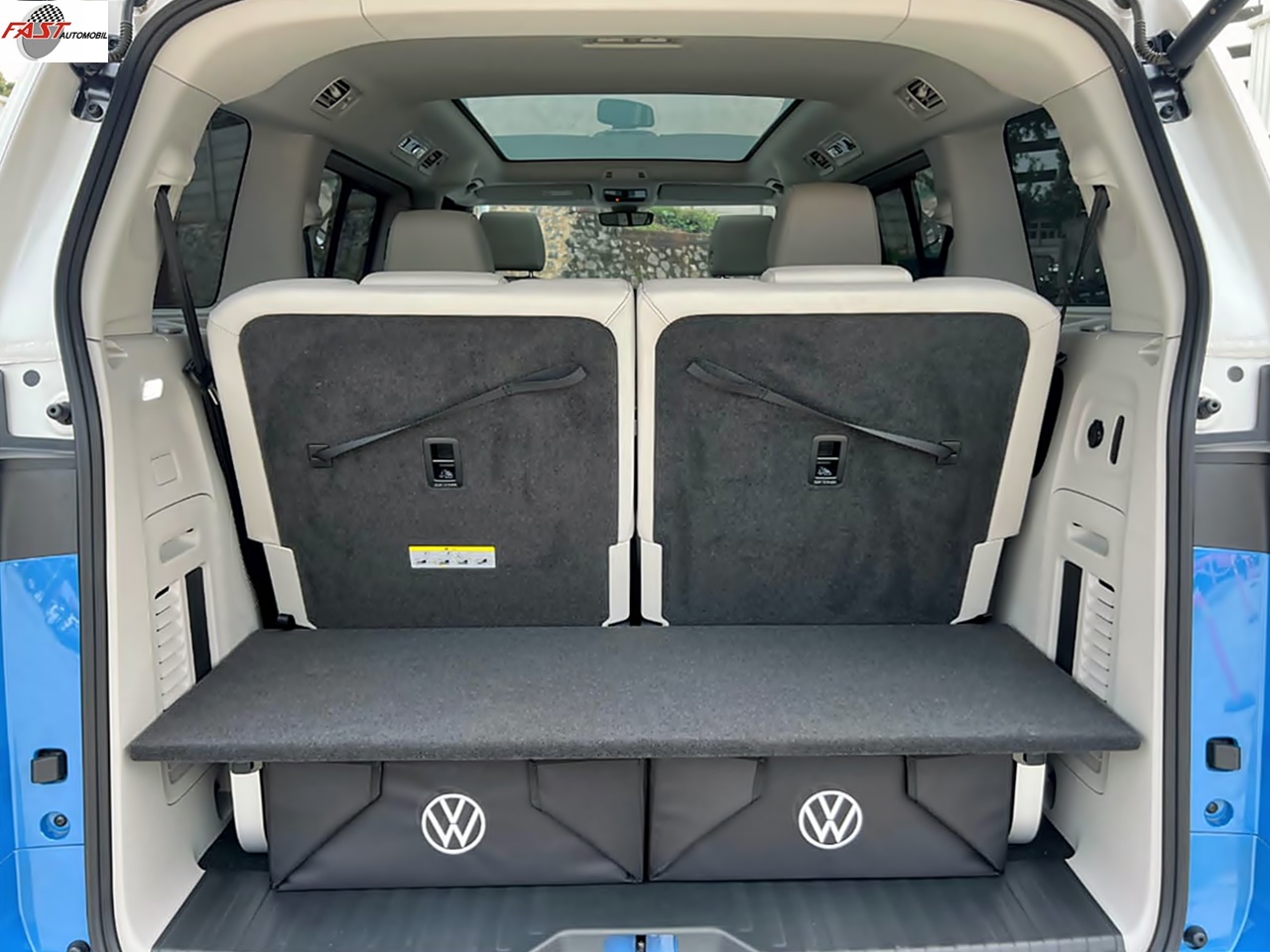 17 VOLKSWAGEN ID BUZZ LWB 20252026 KM.968 PERAK B 8 LUE