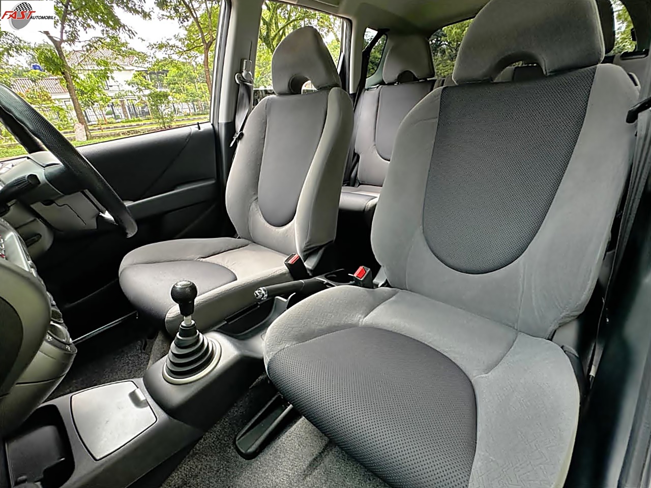 18 HONDA JAZZ 2006 1.5 IDSI FACELIFT MT 2006 SILVER B 2697 EVJ