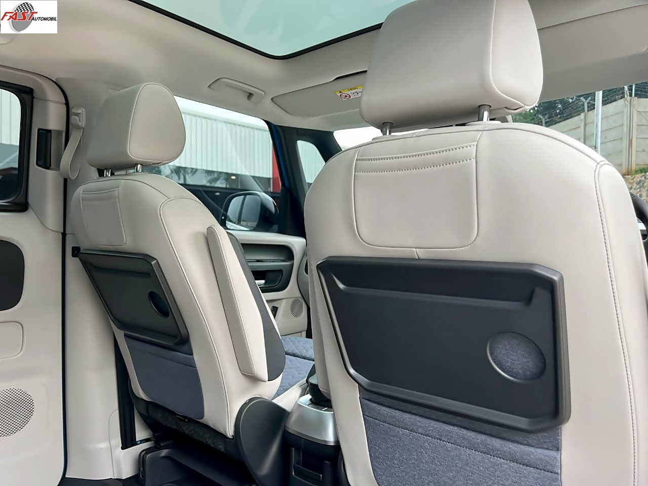 21 VOLKSWAGEN ID BUZZ LWB 20252026 KM.968 PERAK B 8 LUE