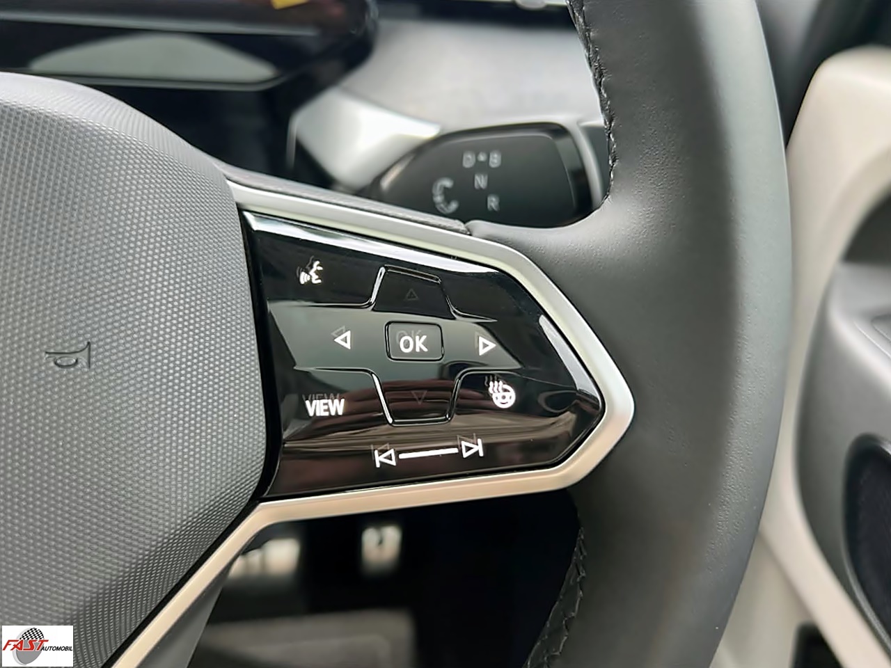 25 VOLKSWAGEN ID BUZZ LWB 20252026 KM.968 PERAK B 8 LUE