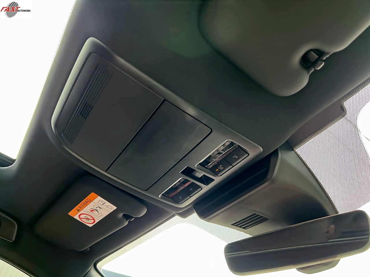 28 MAZDA 3 2020 HATCHBACK SUNROOF LOW KM.28RB MERAH B 1944 WZX