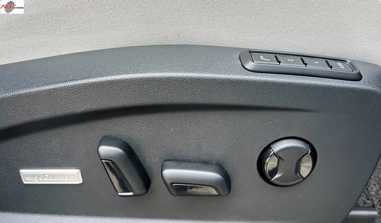 30 VOLKSWAGEN ID BUZZ LWB 20252026 KM.968 PERAK B 8 LUE