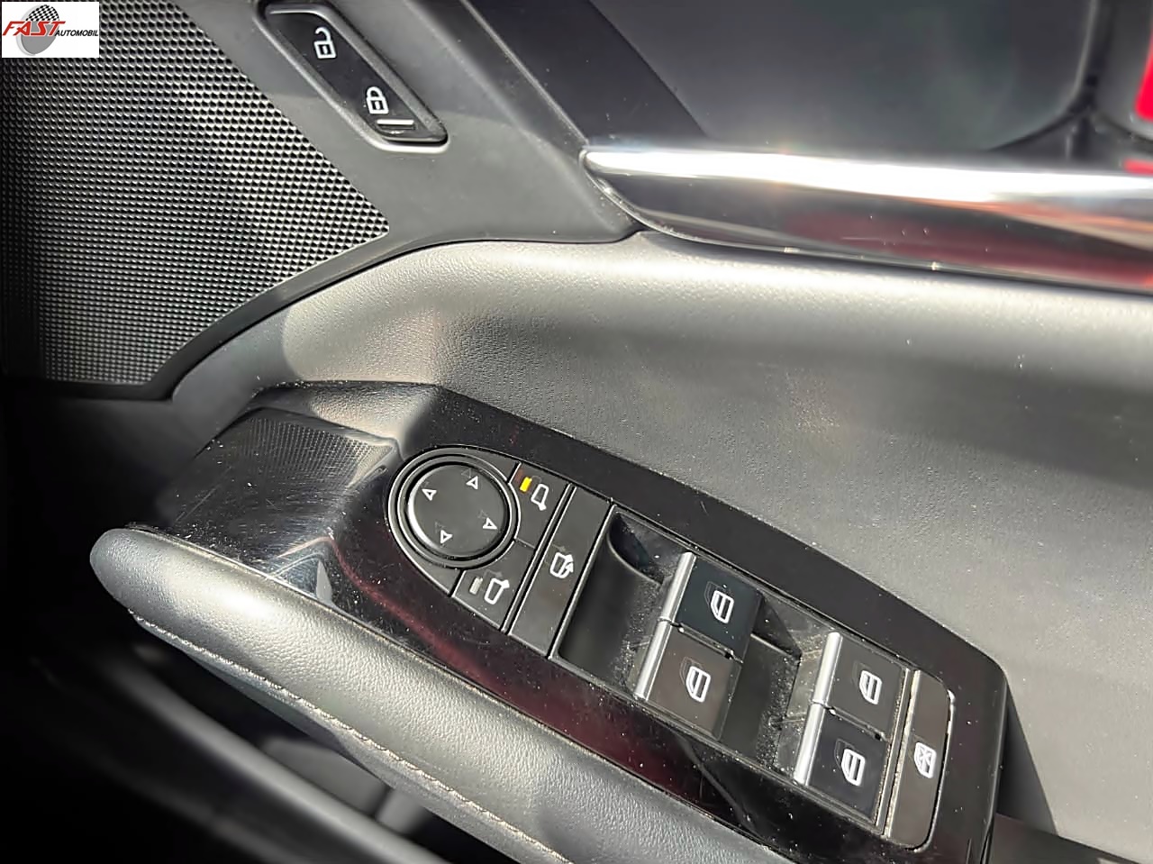 32 MAZDA 3 2020 HATCHBACK SUNROOF LOW KM.28RB MERAH B 1944 WZX