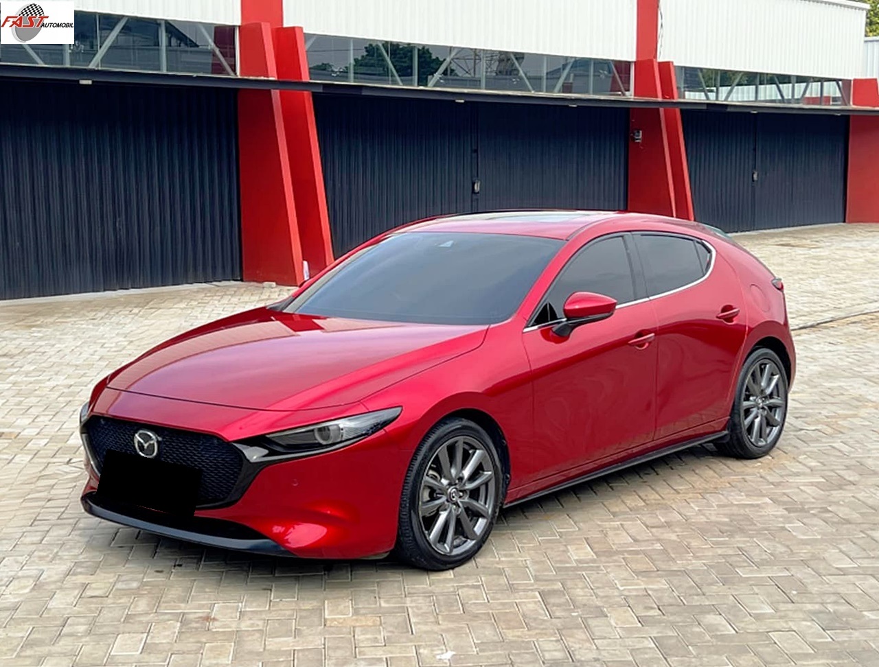 6 MAZDA 3 2020 HATCHBACK SUNROOF LOW KM.28RB MERAH B 1944 WZX