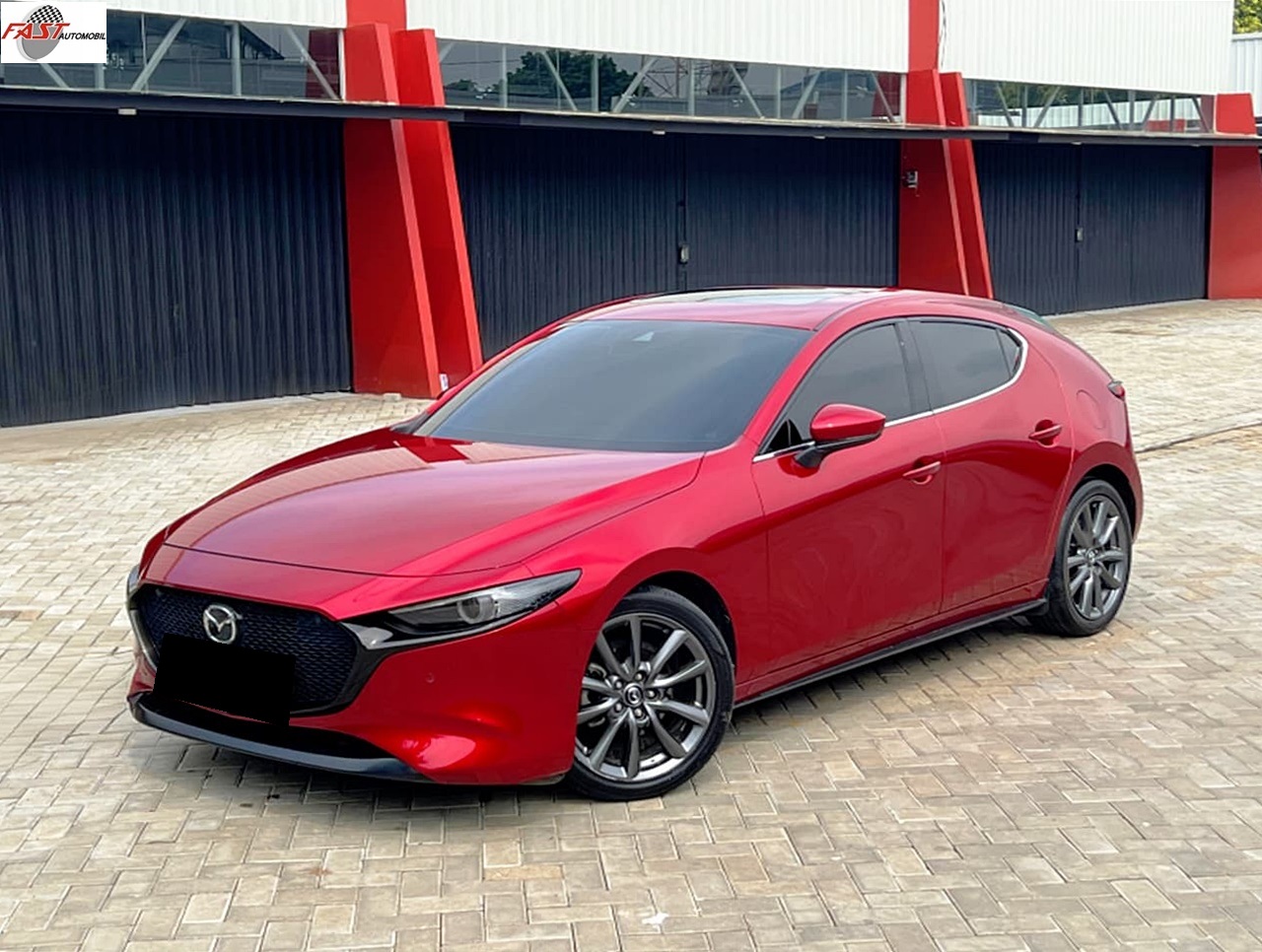 7 MAZDA 3 2020 HATCHBACK SUNROOF LOW KM.28RB MERAH B 1944 WZX