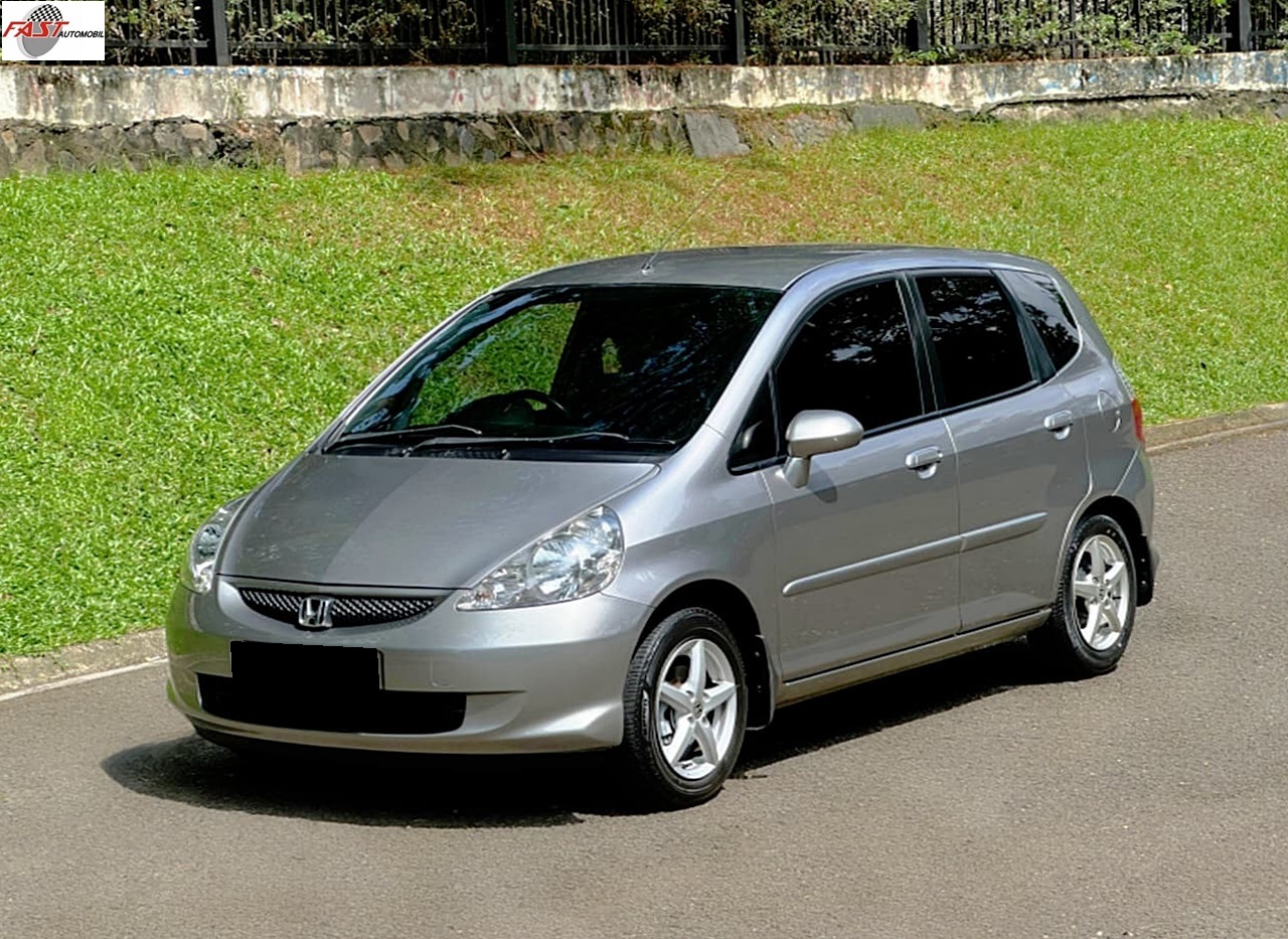 8 HONDA JAZZ 2006 1.5 IDSI FACELIFT MT 2006 SILVER B 2697 EVJ